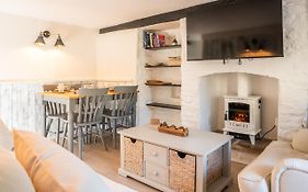 2 Candlemas Cottage